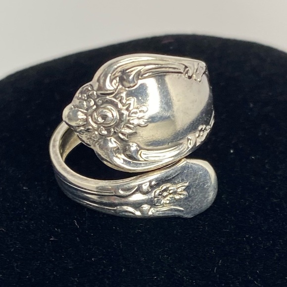 Knife 🔪 End Necklace and Small Spoon Tea Spoon 🥄 Ring - Picture 7 of 8